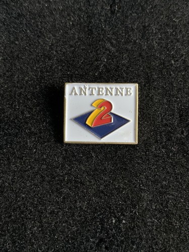 Pin logo chaine télé - pin’s,