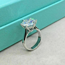 Bague Solitaire en Moissanite