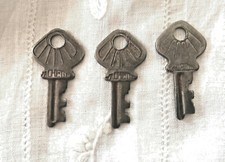 Lot 3 anciennes Petites Clés