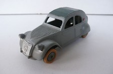 J R D    CITROEN 2 CV  BERLINE AVEC MALLE  RAOUL 2è VERSION R110   BON ÉTAT 