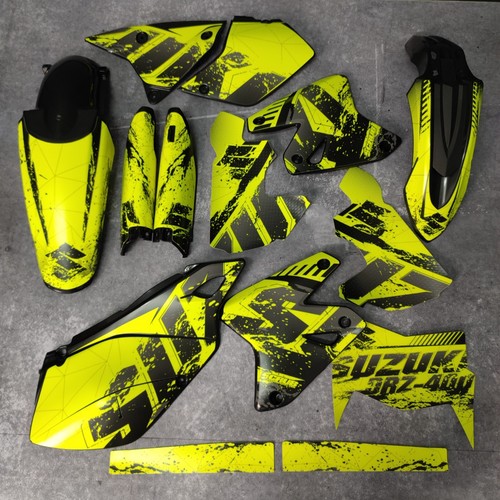 Plastiques graphiques suzuki - +,