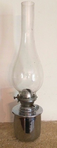 Lampe pétrole de - lampe, a