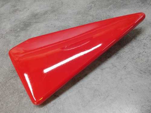 Cache latéral gauche rouge