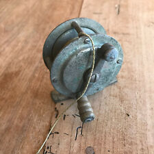 ancien matériel de pêche N8