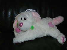 Doudou Peluche Nicky Toy Chien Blanc Et Rose Museau Coeur Fleur Dans La Bouche