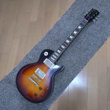 Guitare électrique Edwards Les Paul Type Sunburst utilisée du Japon