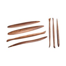 Ensemble d'outils en argile