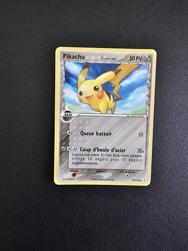Carte pokémon commune pikachu - carte,