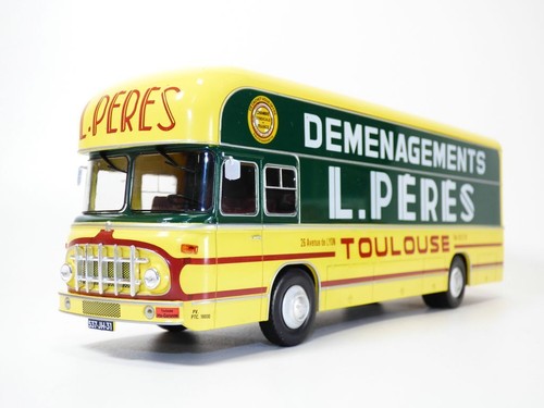 Camion déménagement peres - camion,