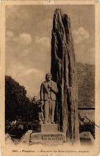 CPA PLOZEVET - Monument aux