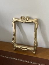 Cadre Doré Moulé En Plâtre