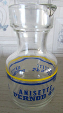 Pichet Anisette Pernod 45 Italy en verre transparent Hauteur 15,2 cm Poids 435 g