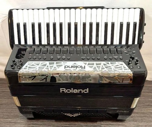 Roland v accordion - roland, fr-8x