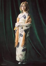 Photo brute (femme) / Actrice Saya Nagata (Luisa A) / Corps entier face