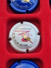 CAPSULE DE CHAMPAGNE GYE SUR SEINE  AN 2000 RÉFÉRENCE 613