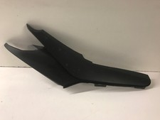UN CARENAGE PLASTIQUE CACHE LATERAL 77321-MGJ-D000 HONDA CBF 1000  CBF1000F 2012