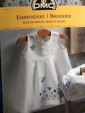 Tableau broderie/broderie DMC bleu sur blanc
