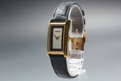 Presque comme neuve montre - [presque, neuve]