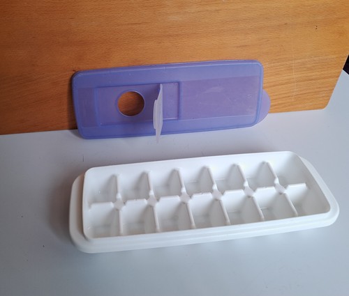 Tupperware bac à - -, glaçons