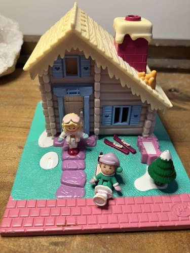 Polly pocket ski lodge - pocket,
