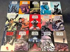 Lot 15 Bd Comics Walking Dead Delcourt TBE
