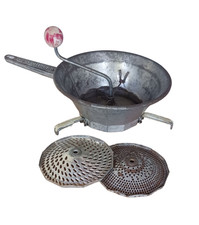 Ancien moulin à légumes