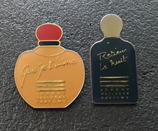 Pin’s Lot 2 Chanteur Johnny Hallyday Parfums Retiens la Nuit, Que je t’Aime (180