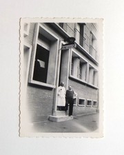 Repasseuse devanture magasin