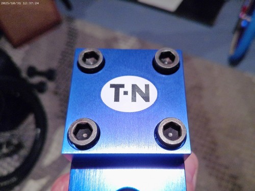Vtg 1977 tuf neck - 1977/78, tuf-neck