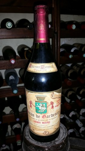 Vin rouge jura des - rouge, du