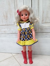 poupée plastique FURGA