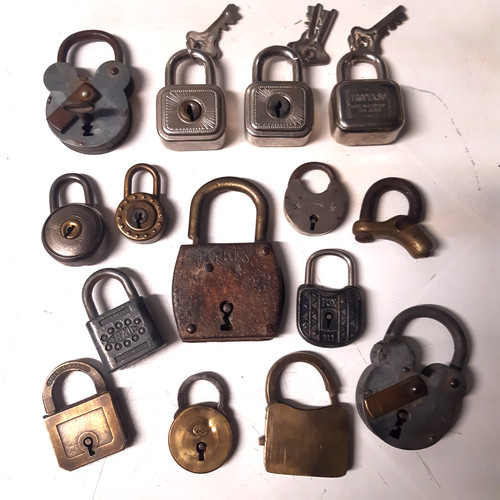 Lot cadenas anciens - lot,