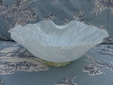 Paolo VENINI(1895-1959) Murano coupe mouchoir, verre Filigrane blanc base Doré