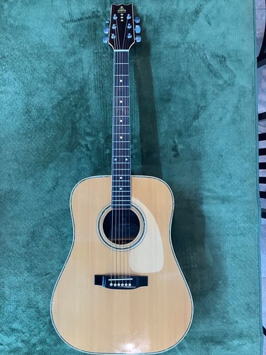 Guitare acoustique vintage