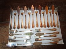 Lot de 12 couteaux et 12