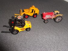  PINDER manuscopique , elevateur et tracteur majorette / matchbox
