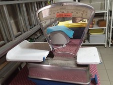 ANCIENNE BALANCE DE COMMERCE + POIDS