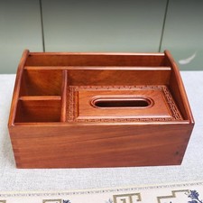 Boîte en bois sculpté