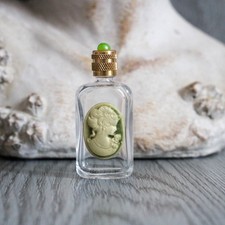 5.7 cm, Bouteille en verre