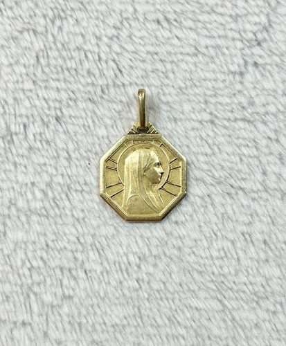 Belle médaille religieuse - belle,