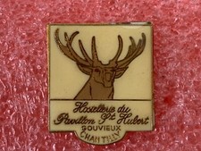 T05 Pins HOSTELLERIE DU
