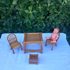 Jouet Ancien - Meubles de Poupée en osier/rotin XX siècle