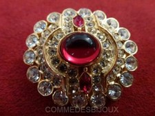 Broche "Néo Classique" Figure
