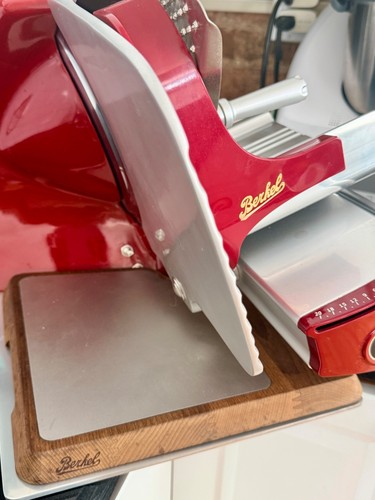 Berkel electric meat slicer - meat,