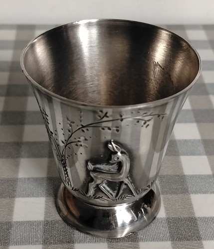 Ancien joli coquetier en - 19,
