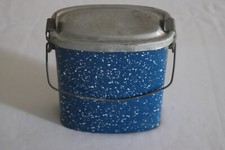 Ancienne boite a repas tole émaillée , aluminium