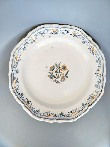 Plat faience moustiers - de,