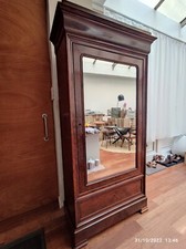 petite armoire style Louis Philippe, placage noyer flammé, bon état,210x93x43cm