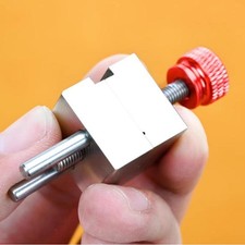 Mini étau d'établi