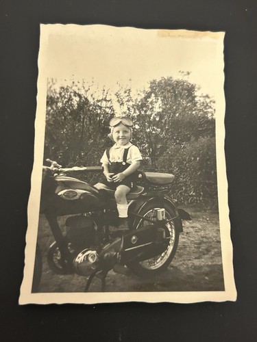 Photo moto ancienne - photo,
